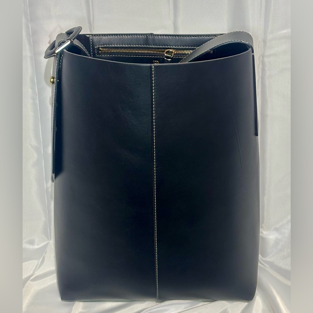 Banana Republic XL Tote NWOT​